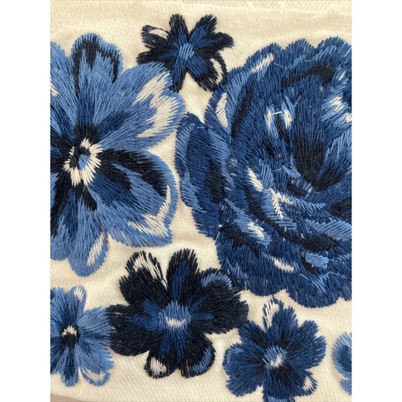 Driftwood Embroidered Floral Jeans Womens 25 White Crop Denim Red Blue Boho NWT - Picture 5 of 16